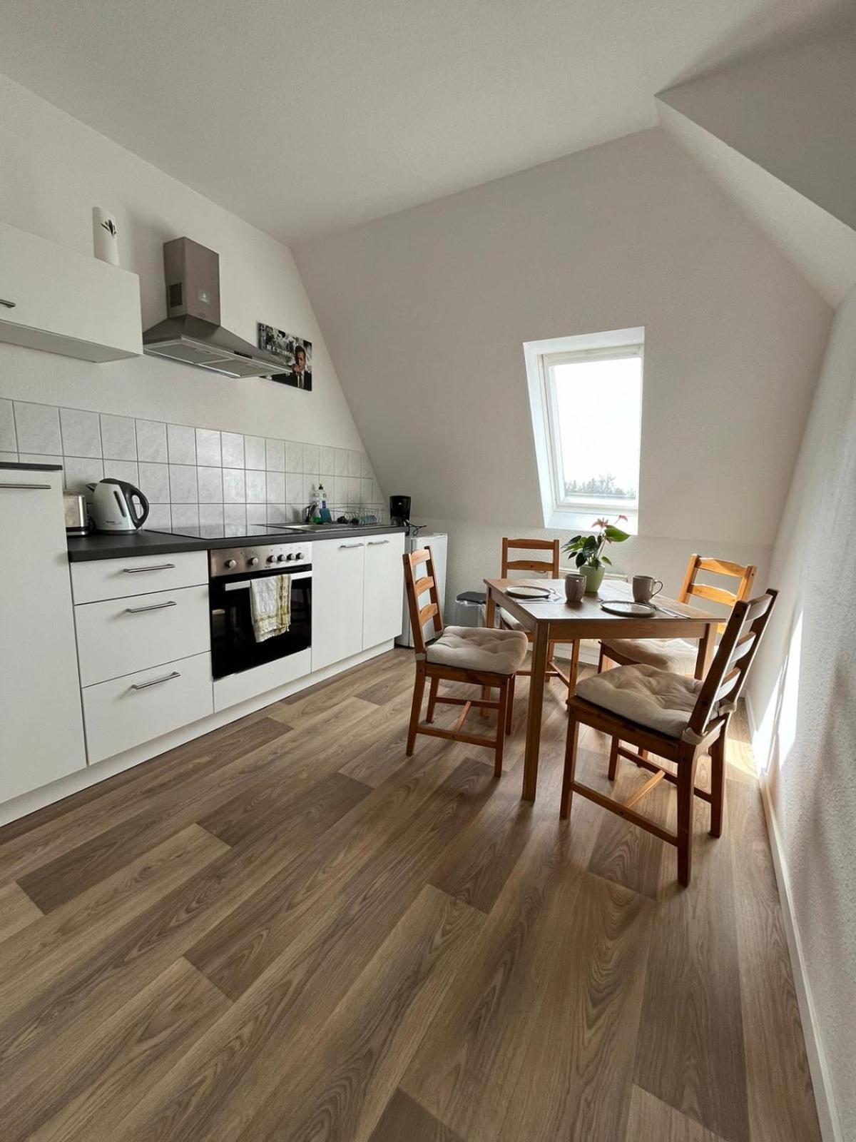 1 Raum Dachgeschosswohnung In Ruhiger Lage Лимбах-Оберфрона Экстерьер фото